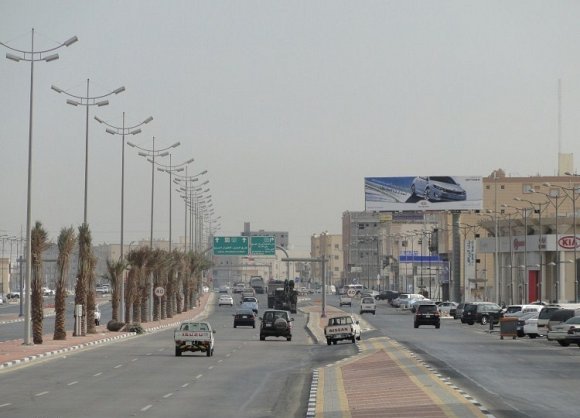 إغلاق جميع الإشارات المرورية على امتداد طريق الملك سعود لتعديل المرور بنجران