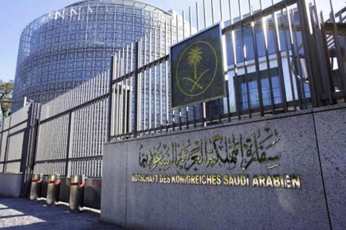 إحتجاجات في فرنسا، والسفارة السعودية تحذر مواطنيها من الإقتراب من أماكن الإحتجاج
