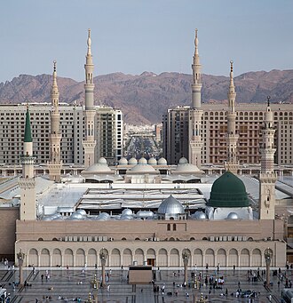 حقيقة الدوائر الثلاث الموجودة على أرضيه المسجد النبوي