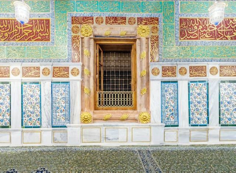 قصة النافذة الموجودة في المسجد النبوي